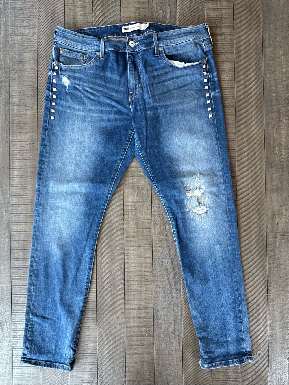 Levi's Boyfriend Skinny Distressed Stud-Embellished Jeans Women’s Size 31